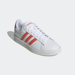 GRAND COURT CLOUDFOAM COMFORT Sneaker Design auf den Spuren des adidas Superstar