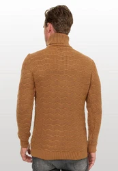 Rusty Neal Rollkragenpullover Braun/Rot