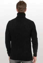 Rusty Neal Rollkragenpullover Schwarz