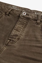 Next Regular-Fit-Jeans aus überfärbtem Denim Khaki/Dunkelgrün