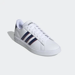 GRAND COURT CLOUDFOAM COMFORT Sneaker Design auf den Spuren des adidas Superstar