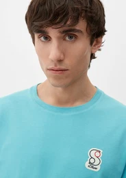 Kurzarmshirt T-Shirt mit Labelpatch Label-Patch