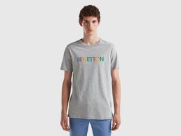 T-Shirt mit Benetton Aufdruck