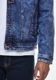 Jeansjacke mit Brusttaschen