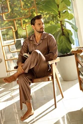 DKaren Schlafanzug Herren Satin Pyjama Set Langarm Lukas Dunkelbraun/Grau/Lila/Beige/Braun