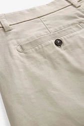 Next Straight Fit Chinoshorts mit Stretch Khaki