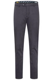 Stoffhose mit hohem Baumwollanteil