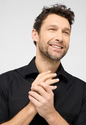 Eterna Kurzarmhemd MODERN FIT Schwarz