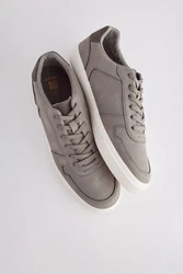 Next Flache Turnschuhe Sneaker 