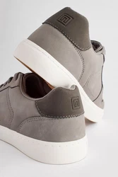 Next Flache Turnschuhe Sneaker 