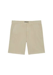 Bermudas im cleanen Look