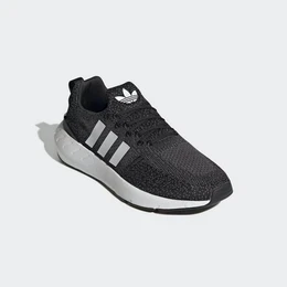 Swift Run 22 Sneaker