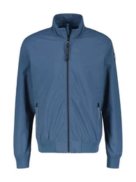 Outdoorjacke mit Reiverschlusstaschen
