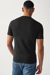 Next Essential T-Shirt im Muscle-Fit Schwarz