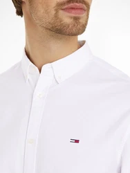 Tommy Jeans Langarmhemd TJM ENTRY REG OXFORD SHIRT mit Logoprägung Weiß/Creme