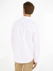 Tommy Jeans Langarmhemd TJM ENTRY REG OXFORD SHIRT mit Logoprägung Weiß/Creme