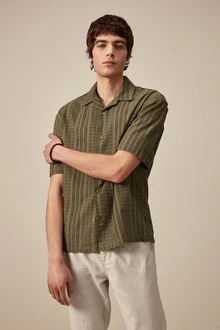 Next Kurzarmhemd mit Lochstickerei Dunkelgrün/Grün/Khaki/Gelb