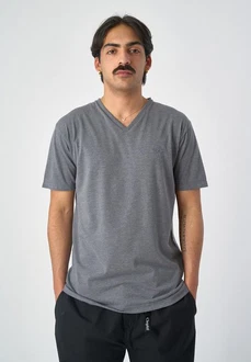 Cleptomanicx T-Shirt Ligull Regular V Dunkelgrau/Hellgrau/Grau Cleptomanicx T-Shirt Ligull Regular V Dunkelgrau/Hellgrau/Grau