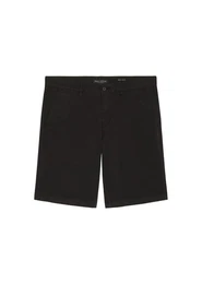 Bermudas im cleanen Look