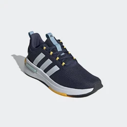 RACER TR23 Sneaker Design auf den Spuren des adidas NMD
