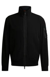 Outdoorjacke Oherry1 mit Label auf dem Arm