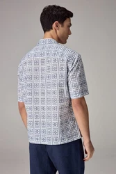 Next Kurzarmhemd mit Lochstickerei Blau/Grau