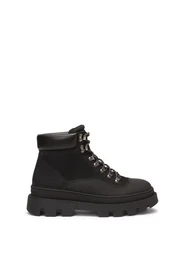 Schnrstiefel