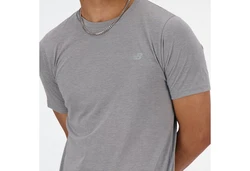 New Balance T-Shirt SPORT ESSENTIALS HEATHERTECH Hellgrau/Grau