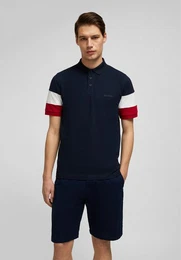 Poloshirt mit besonders pflegeleichten Material