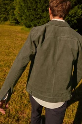 Next Lederimitatjacke Truckerjacke mit Kragen aus Velourskunstleder (1) Dunkelgrün/Grün