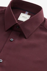 Next Langarmhemd Pflegeleichtes Slim Fit Hemd mit Struktur Dunkelrot/Bordeaux/Rot