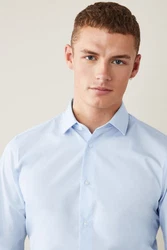 Next Langarmhemd Pflegeleichtes Regular Fit Hemd Sportmanschetten Hellblau/Blau
