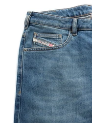 Diesel Tapered-fit-Jeans D-Yennox 09G83