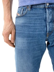 Diesel Straight-Jeans 1995 D-SARK 09C15 Blau/Hellblau
