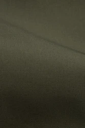 Next Langarmhemd Pflegeleichtes Slim Fit Hemd mit Sportmanschetten Dunkelgrün/Grün/Khaki