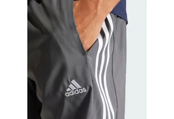 adidas Sportswear Shorts AEROREADY ESSENTIALS CHELSEA 3-STREIFEN SHORTS Dunkelgrau/Hellgrau/Grau