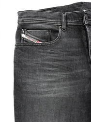 Diesel Tapered-fit Jeans Regular Stretch Hose D-Finitive 09F84