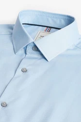 Next Langarmhemd Pflegeleichtes Slim Fit Hemd mit Struktur Hellblau/Blau