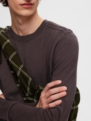 SELECTED HOMME Rundhalspullover Berg schoko