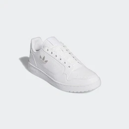 NY 90 Sneaker