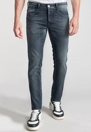 Bequeme Jeans 700/11 mit bequemem Regular Fit-Schnitt