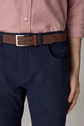 Next Stretch-Hose Slim Fit Jeans-Stil mit Gürtel 
