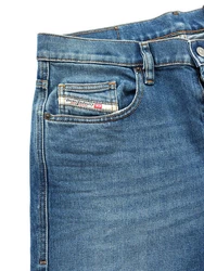Diesel Straight Jeans Regular Hose Style D-Viker (2020) 09F82
