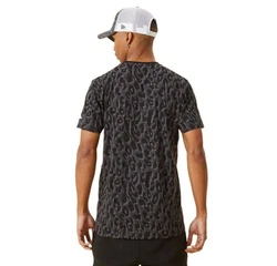 New Era T-Shirt NBA Seasonal AOP Chicago Bulls Schwarz/Orange/Rot