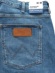Wrangler Straight-Jeans Relaxed Fit Frontier 