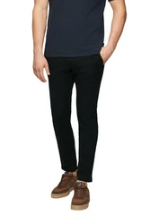 s.Oliver Chinohose im Slim Fit Five-Pocket Style 