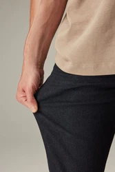 Next Slim-fit Jeans Essential Slim Fit Jeans Dunkelblau/Beige/Khaki