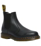 Schwarze Stiefel mit Kette image