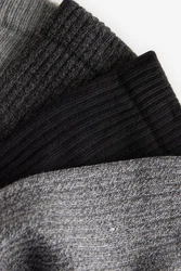 Next Schwere Socken 4er-Pack Schwarz/Dunkelgrau/Grau