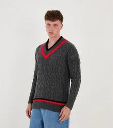 Denim Distriqt Strickpullover Lässiges V-Neck College Strick in Oversized Fit Antracite